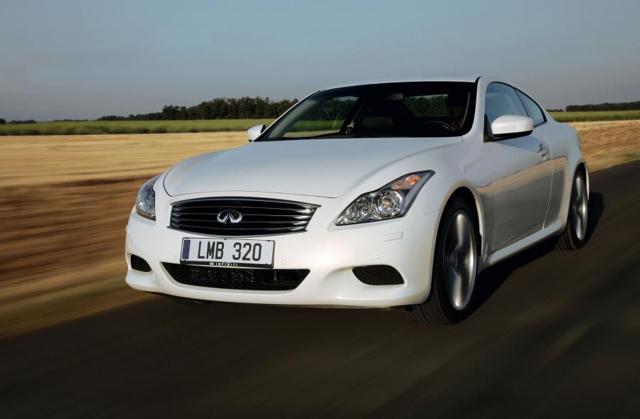  Infiniti G37 Coupe 2009 года  (фото 17 из 51)